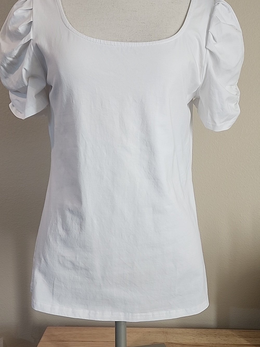 Belle Poque White Puff Short  Sleeve Top Small